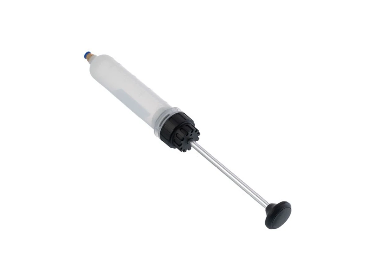 Шприц для технических жидкостей 200мл. 2 насадки INTERTOOL AT-3071 