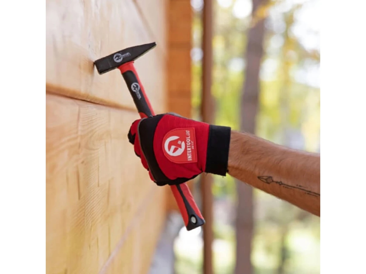 Молоток 300 г.ручка з фібергласу INTERTOOL HT-0203 