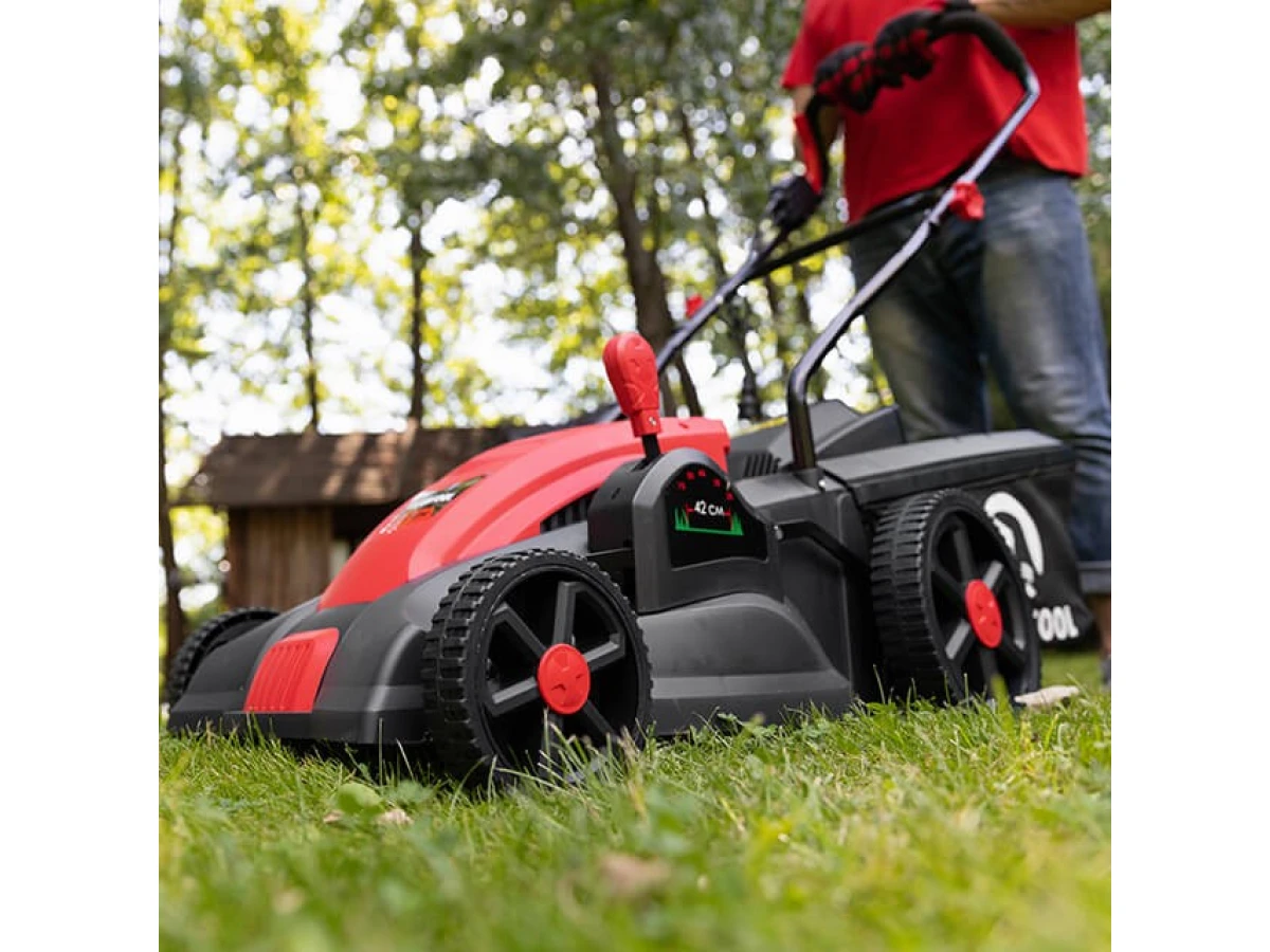 Газонокосилка электрическая 1.8 кВт, 230 В~50 Гц, 2850 об/мин, ширина захвата 420 мм, высота среза 25-75 мм, контейнер 50 литров STORM INTERTOOL WT-1201 