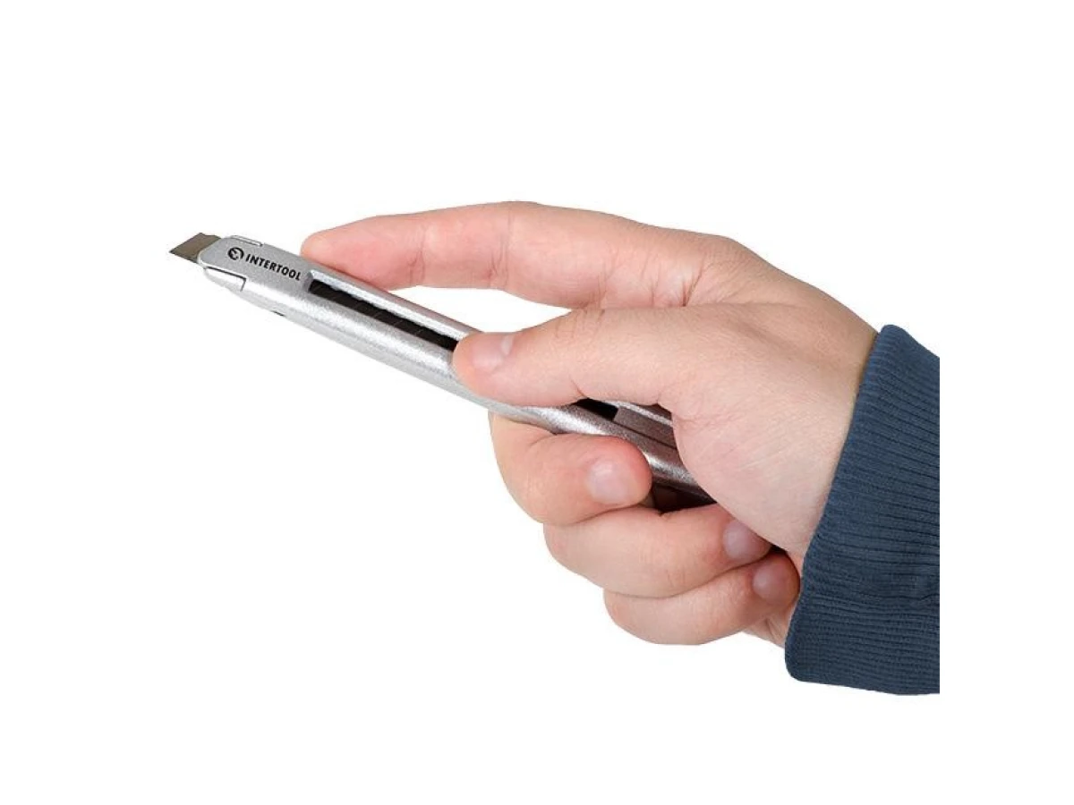 Ніж металевий посилений, лезо 9 мм, гвинтова фіксація леза INTERTOOL HT-0509 