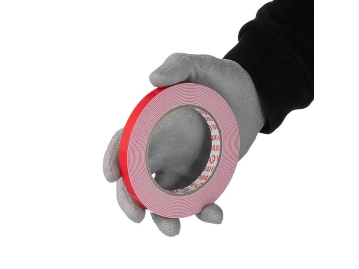 Стрічка клейка двостороння універсальна 12 мм * 5 м * 1 мм, біла, спінений поліетилен INTERTOOL KT-0813 