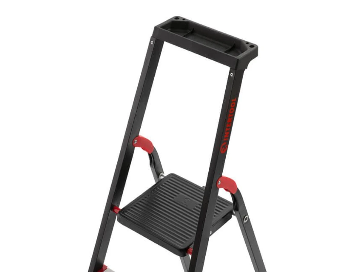 Стремянка 7 ступеней, лоток для инвентаря, стальной профиль, высота верхней ступени 1500 мм, 504*1283*2003мм, 150кг INTERTOOL LT-0057 