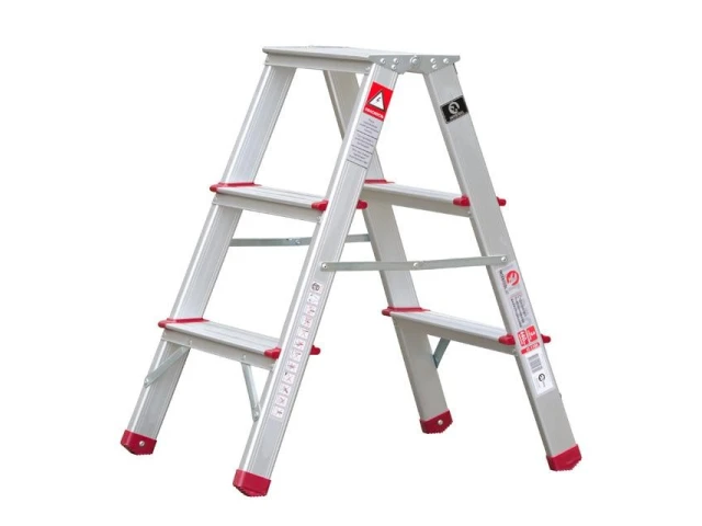 Стремянка алюминиевая двусторонняя 3 ступени, высота 668 мм INTERTOOL LT-1103 