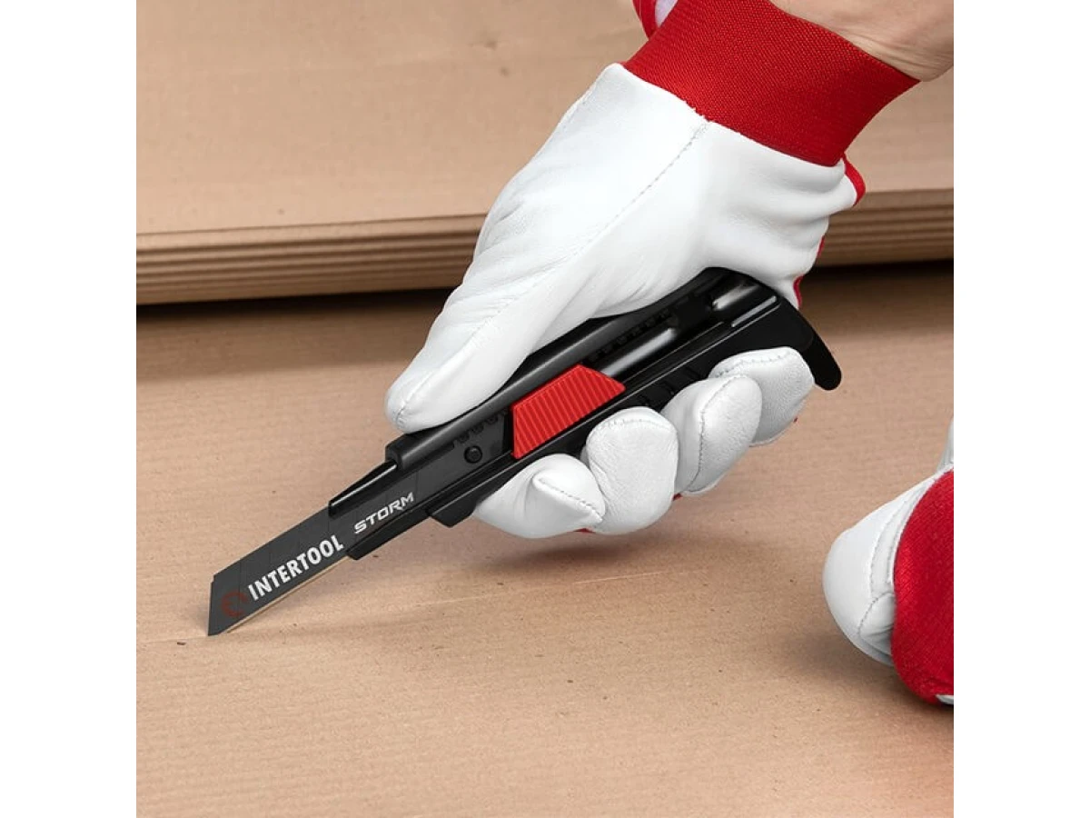 Нож сегментный для линолеума 18 мм, металлическая направляющая, STORM INTERTOOL HT-0538 