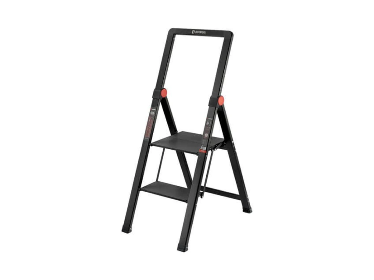 Стремянка алюминиевая "Black Slim", 2 ступени, высота верхней ступени 456 мм, 150 кг STORM INTERTOOL LT-5002 