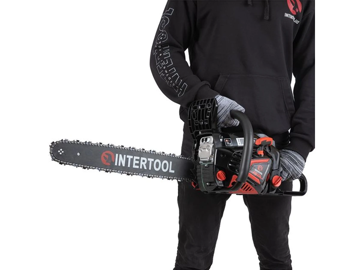 Бензопила ланцюгова 2.6 кВт., 58 см3, шина 45 см/18", шаг 0,325", мін/макс. 3200/10500 об/хв, STORM INTERTOOL WT-0640 