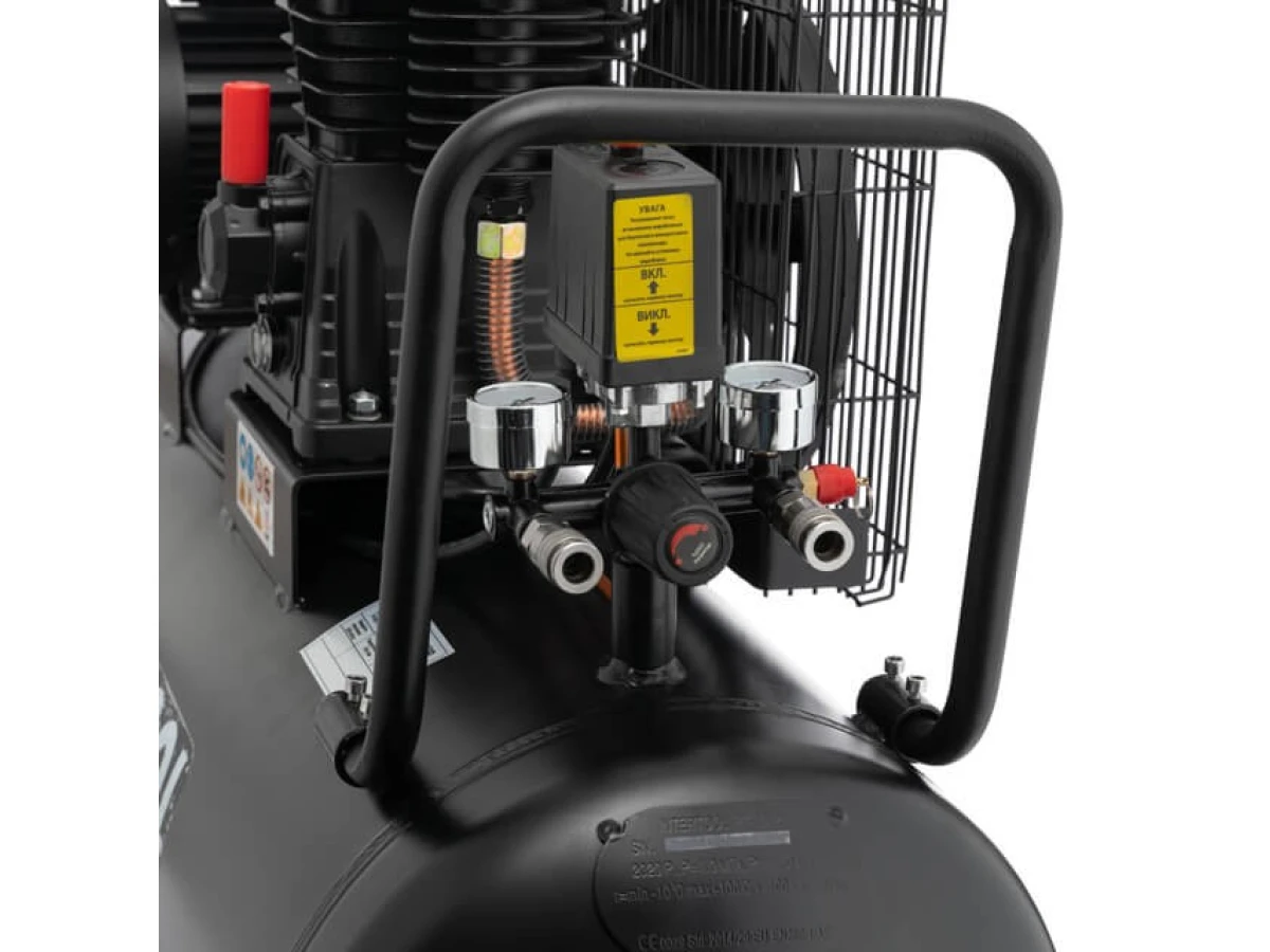 Компресор 100 л, 1.8 кВт, 220 В, 10 атм, 250 л/хв INTERTOOL PT-0012 