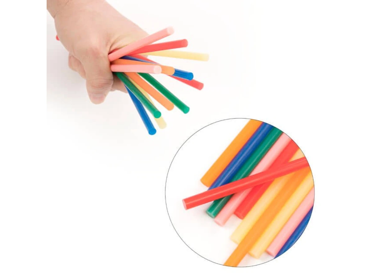 Комплект стрижнів клейових кольорових 7,4 мм * 200 мм, 12 шт INTERTOOL RT-1032 