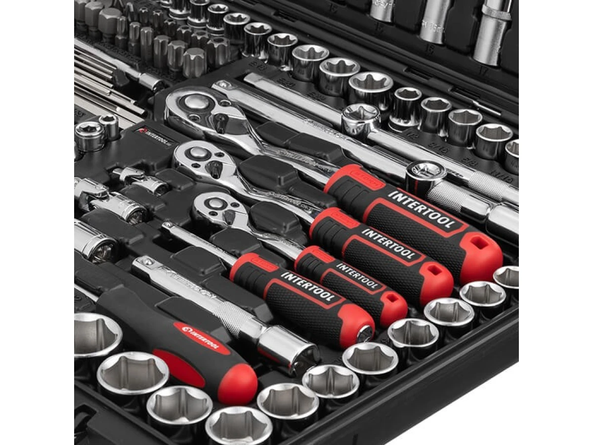 Набір інструментів 1/2" & 3/8" & 1/4", 233 од., Cr-V STORM INTERTOOL ET-8233 