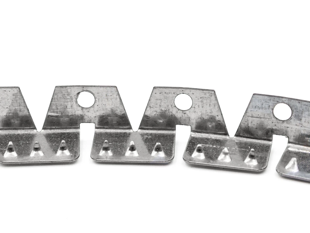 Стрічка металева для потайного шва 