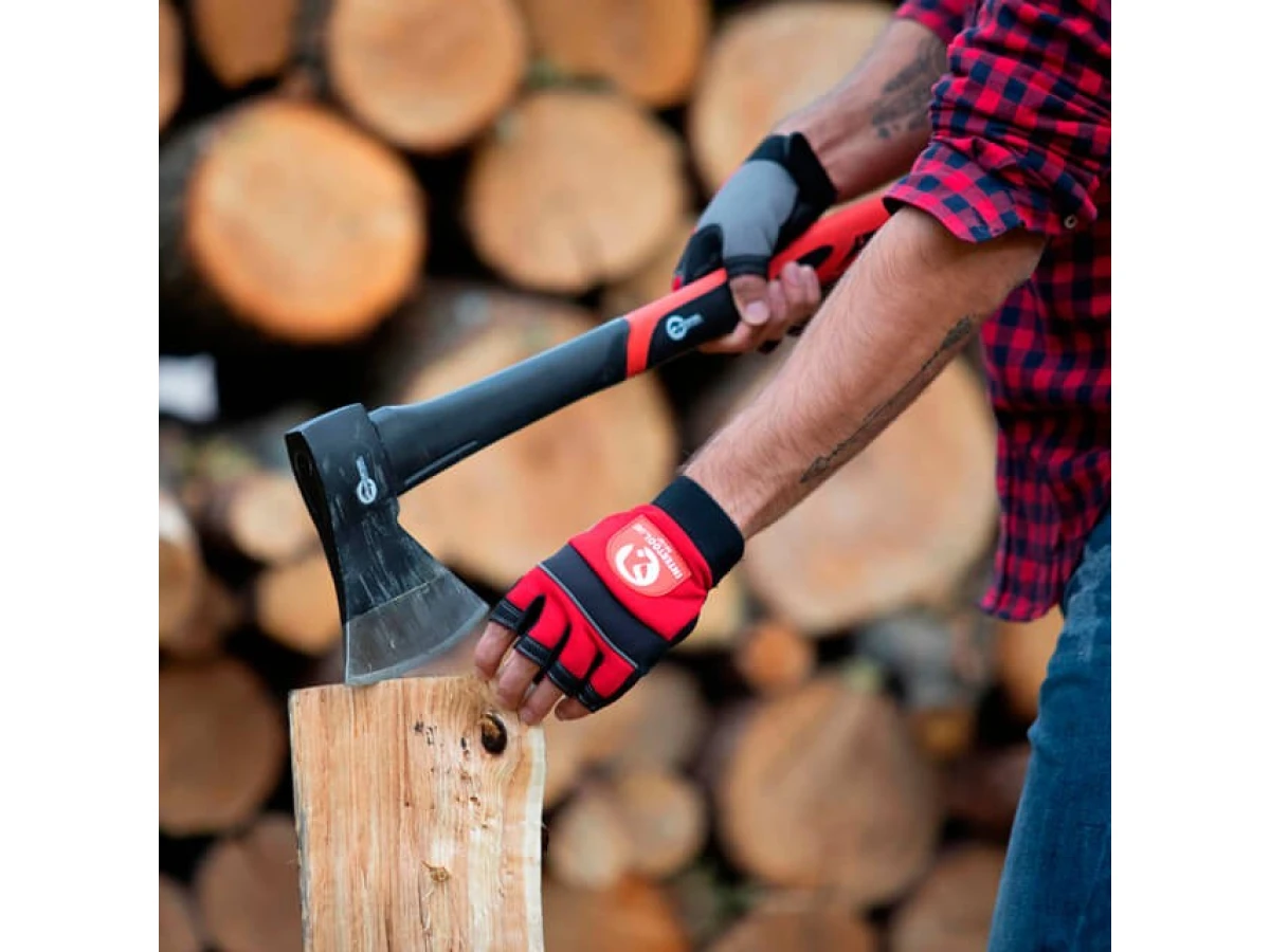 Сокира 1000 г, ручка з фібергласу INTERTOOL HT-0263 