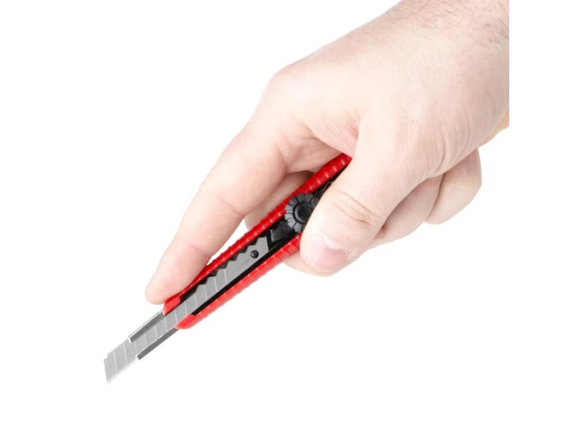 Ніж з металевою направляючою під лезо 9 мм, з гвинтовою фіксацією INTERTOOL HT-0511 