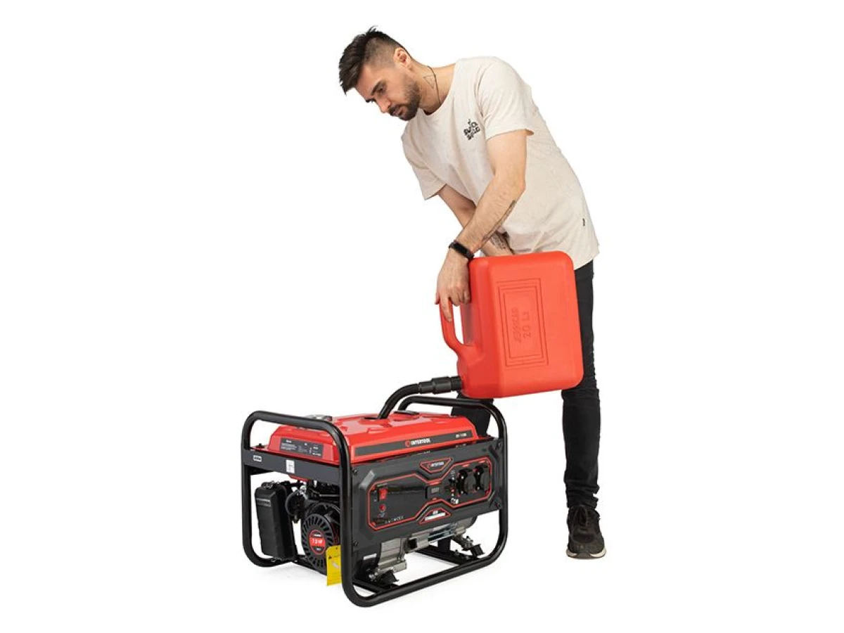 Генератор бензиновый 2.8/3 кВт, ручной старт, STORM INTERTOOL DT-1130 