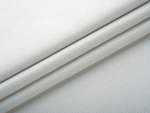 Alaska (Аляска) 001 Молочний 