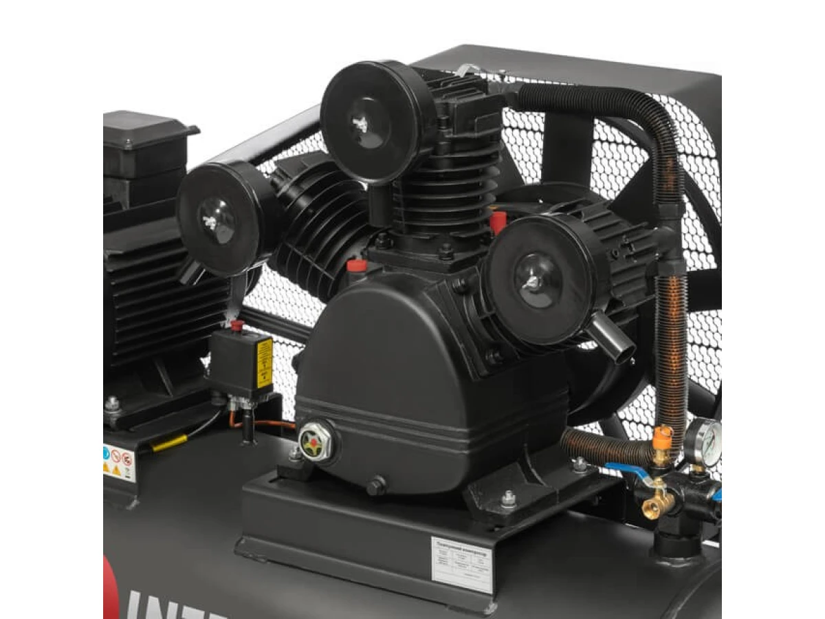 Компресор 300 л, 11 кВт, 380 В, 10 aтм, 1600 л/хв., 3 циліндри INTERTOOL PT-0050 