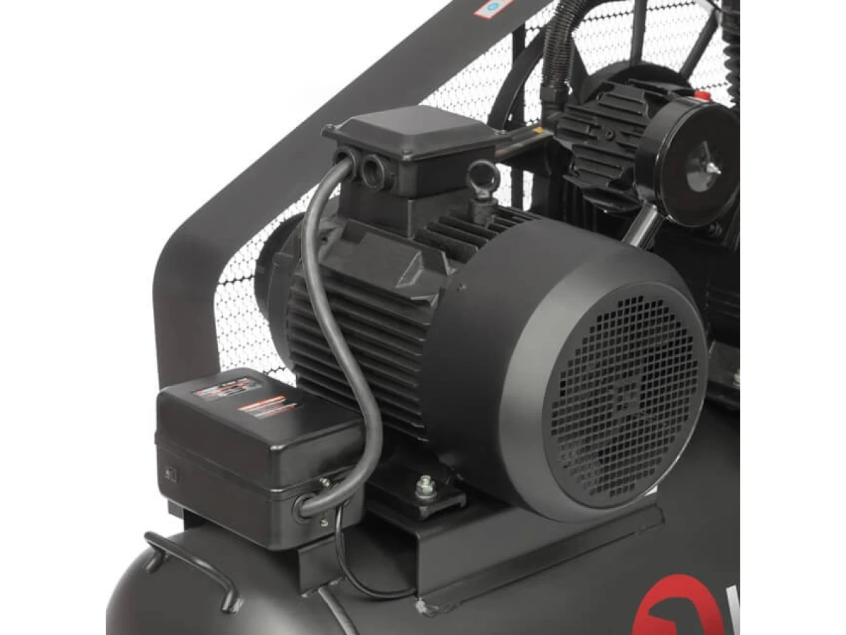 Компресор 300 л, 11 кВт, 380 В, 10 aтм, 1600 л/хв., 3 циліндри INTERTOOL PT-0050 