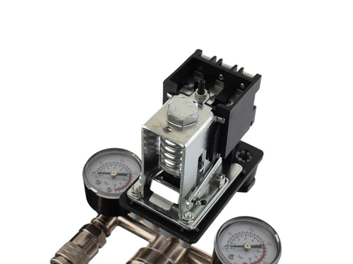 Прессостат 380В (блок автоматики компрессора) 10 bar в сборе, (прессостат, редуктор, 2 манометра, предохранительный клапан, два выхода) INTERTOOL PT-9097 