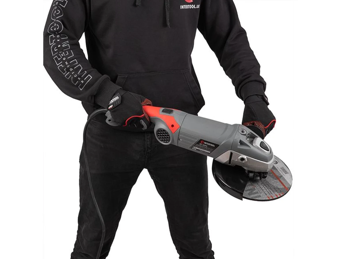 Шлифмашина угловая 2500 Вт, 6500 об/мин, диаметр круга 230 мм, плавный пуск, поворотная рукоятка INTERTOOL DT-0295 