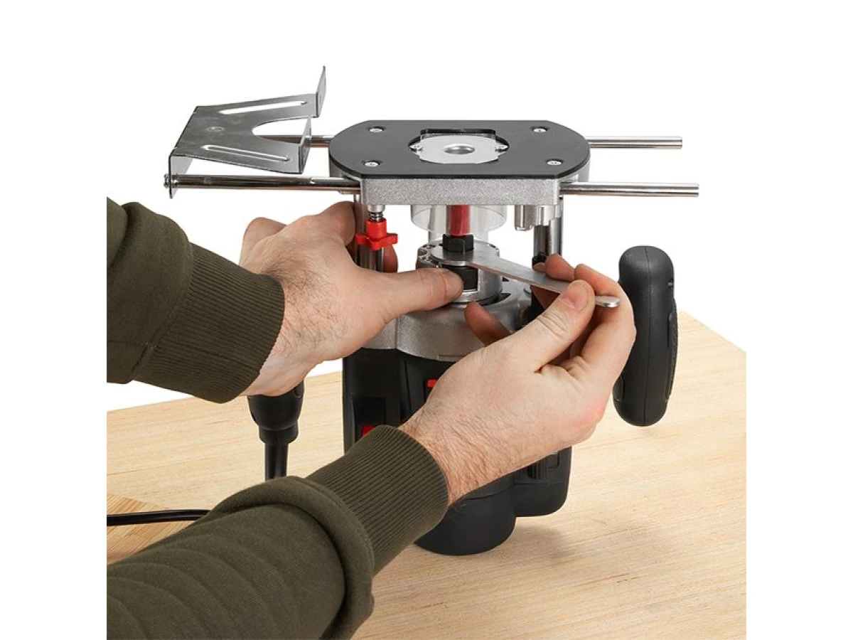 Фрезер STORM 1200 Вт, 11500-30000 об/хв., 6-8 мм INTERTOOL WT-0920 