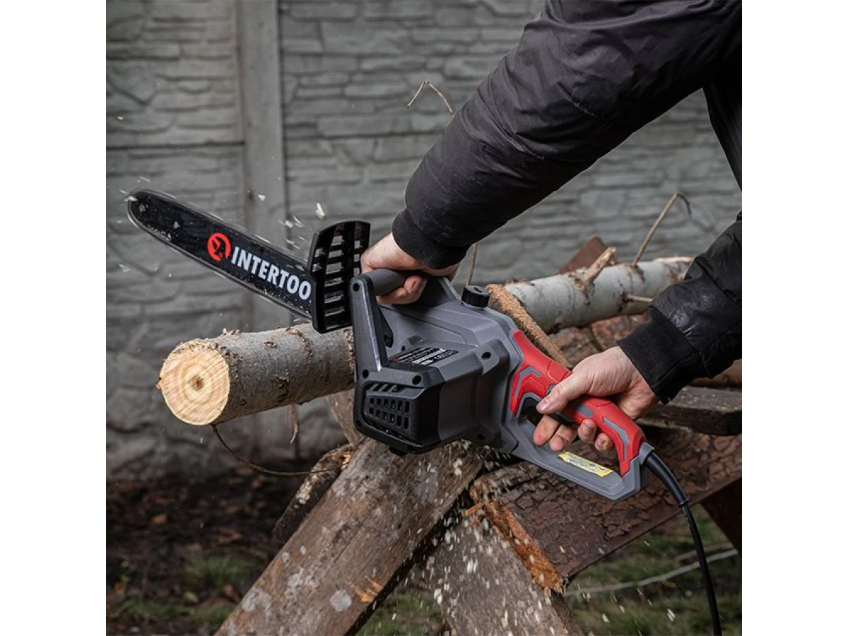 Пила цепная электрическая 1600 Вт, шина 40 см, боковой двигатель INTERTOOL DT-2200 