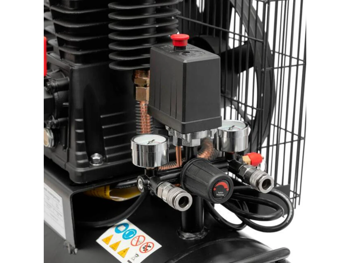 Компресор 50 л, 1.8 кВт, 220 В, 10 aтм, 250 л/хв. INTERTOOL PT-0011 