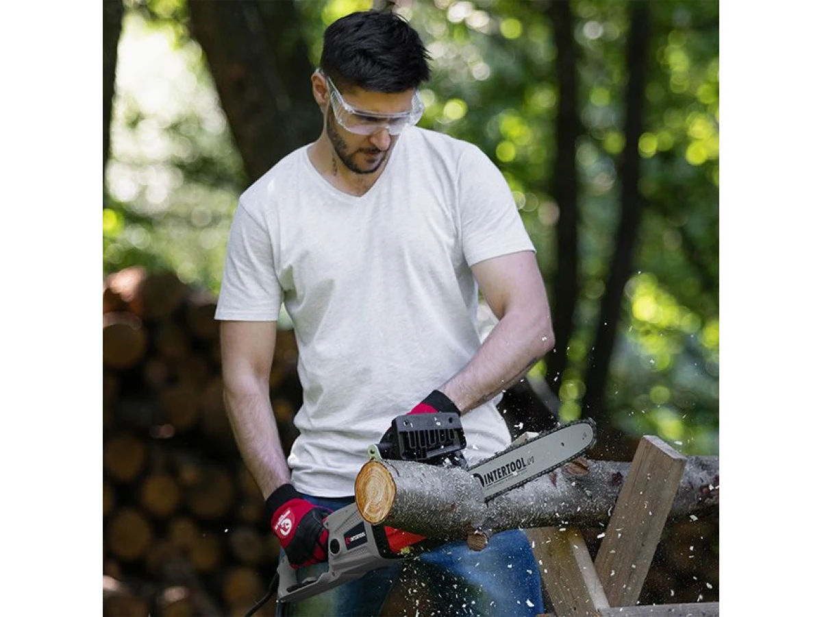Пила ланцюгова електрична 2400 Вт, шина 40 см, SDS-система натяжіння ланцюга, прямий двигун INTERTOOL DT-2206 