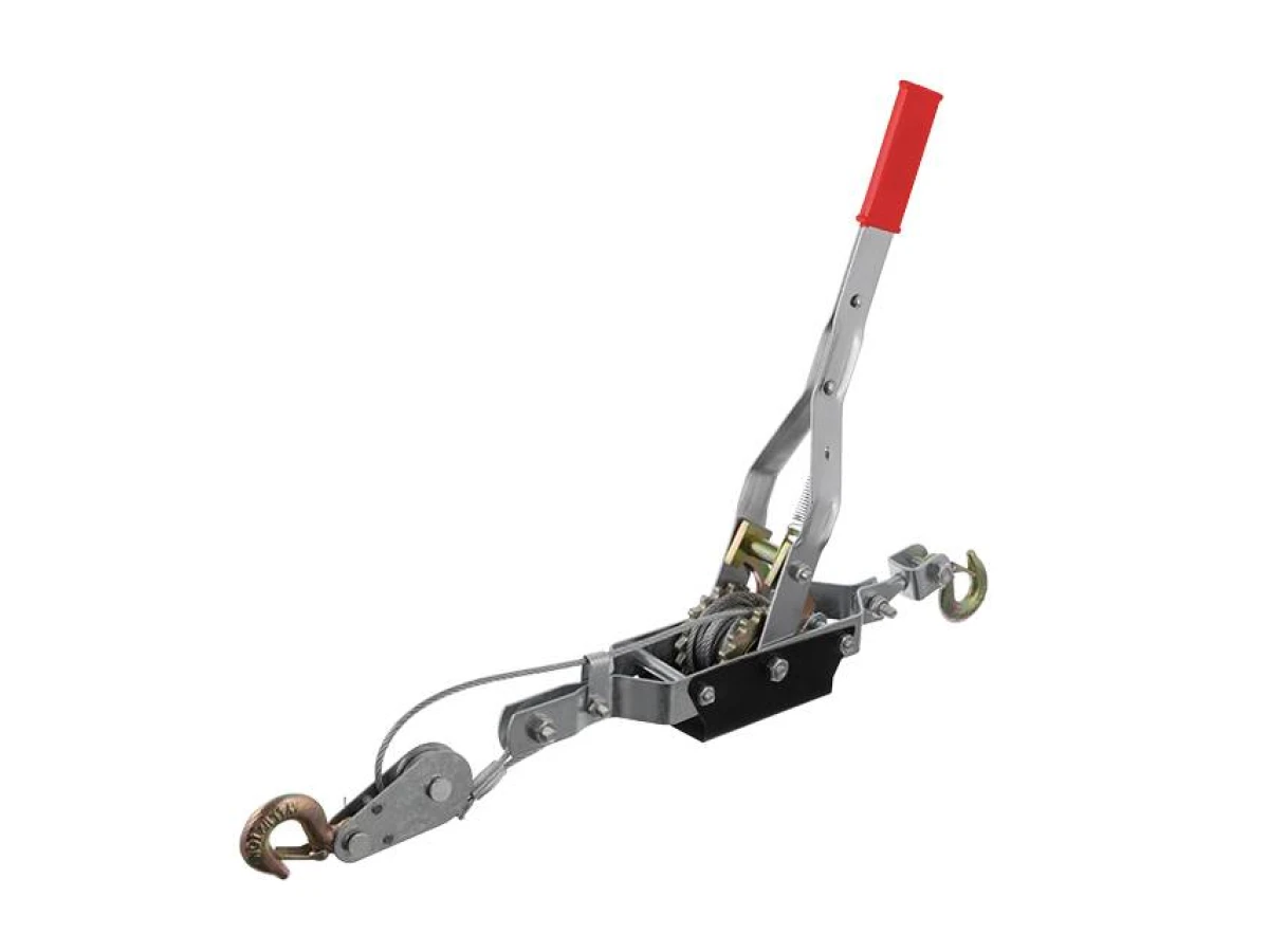 Лебедка рычажная тяговое усилие 4т, трос 2.50м*5.5мм, рабочая длина троса 1.20м INTERTOOL GT1444 