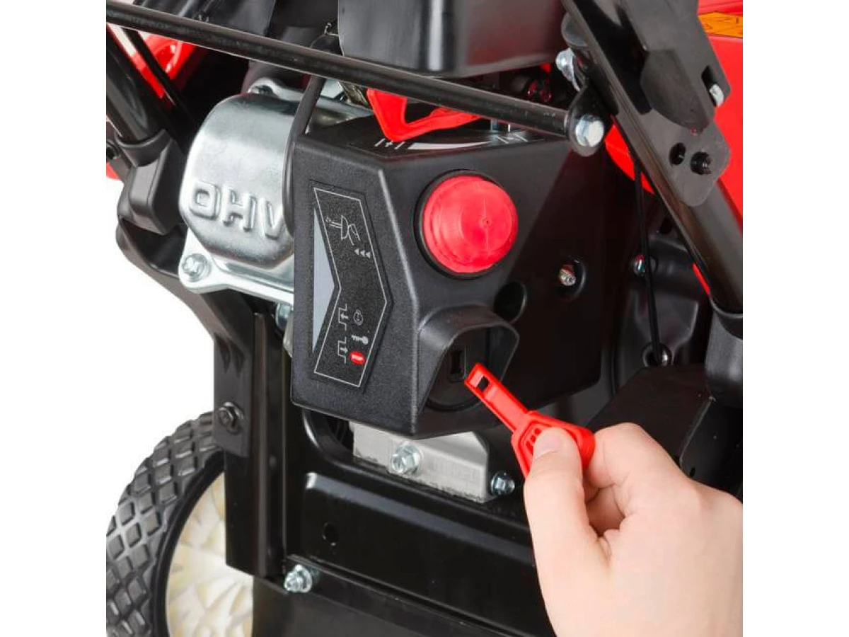 Снегоуборщик бензиновый, 2.2 л.с. / 1.65 кВт, высота/ширина захвата 300/460 мм INTERTOOL SN-4000 