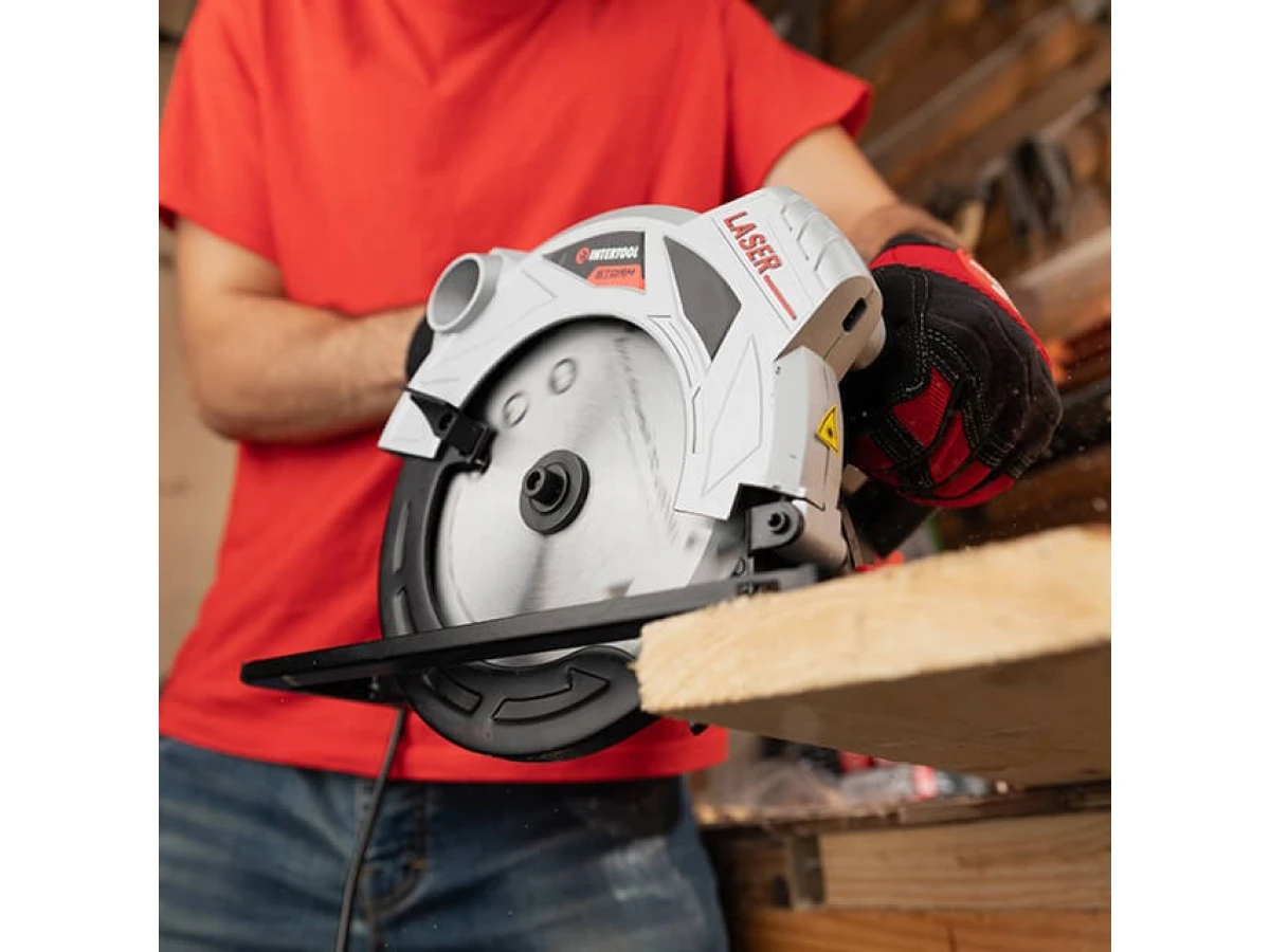 Пила дискова 2000 Вт, 5000 об/хв., кут 90-45°, глибина розпилу 85-56 мм, диск 235*30 мм, 40 зубів, лазер INTERTOOL WT-0623 