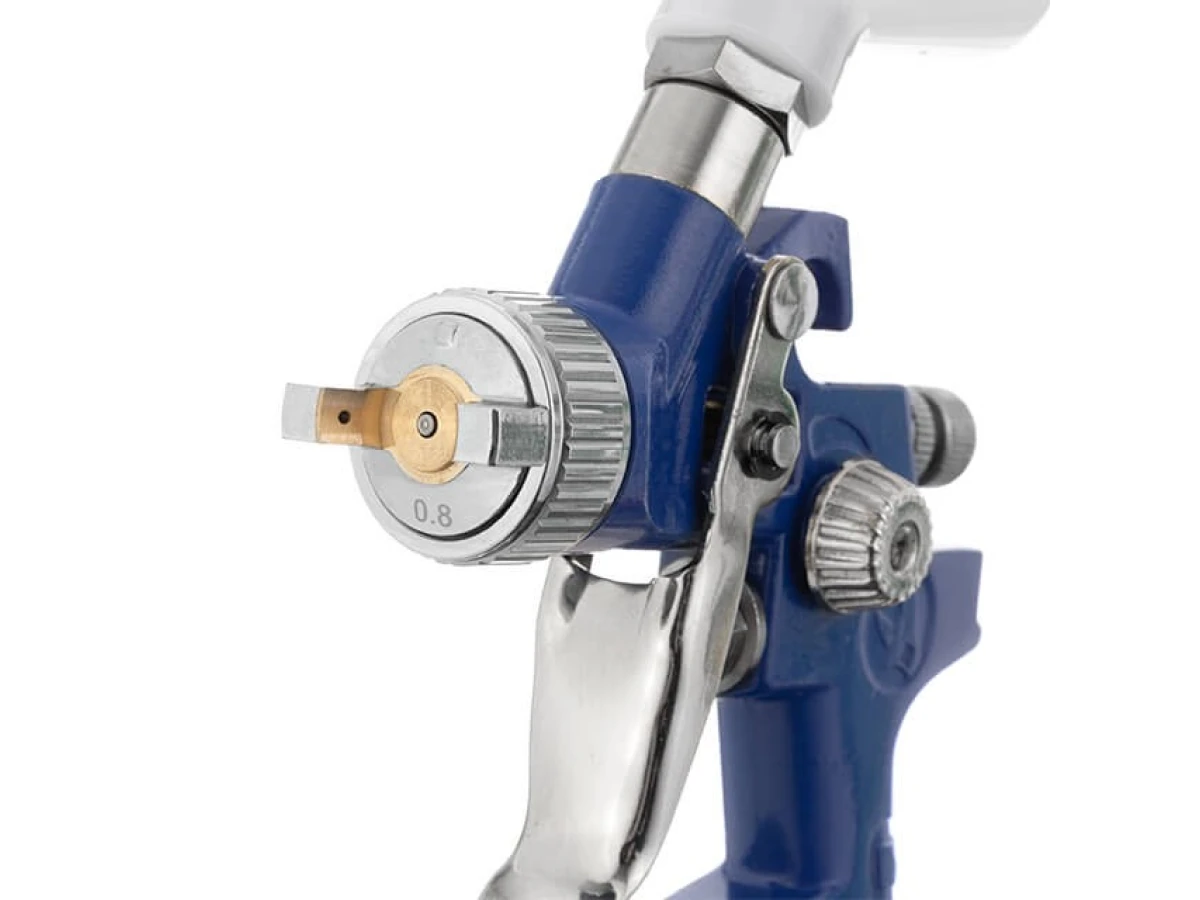 Набір з 3-х фарбопультів HVLP, 0,8 мм, 1,3 мм, 1,7 мм, регулятор тиску, два пластикових та один металевий бачок INTERTOOL PT-1505 