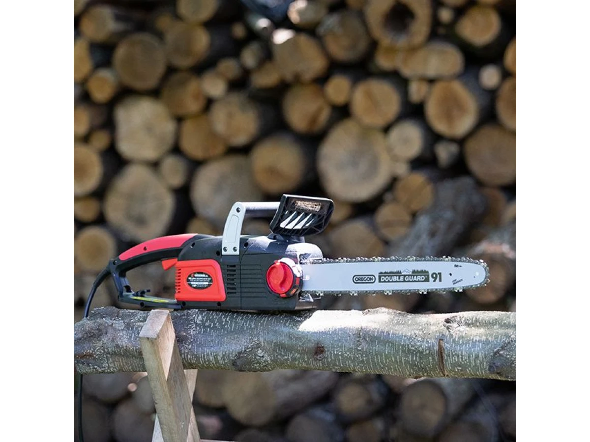 Пила ланцюгова електрична 2400 Вт, шина 40 см, плавний пуск, SDS-система натяжіння ланцюга INTERTOOL WT-0625 