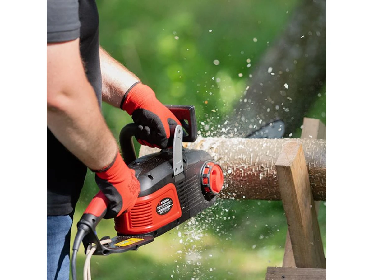 Пила ланцюгова електрична 2400 Вт, шина 40 см, плавний пуск, SDS-система натяжіння ланцюга INTERTOOL WT-0625 