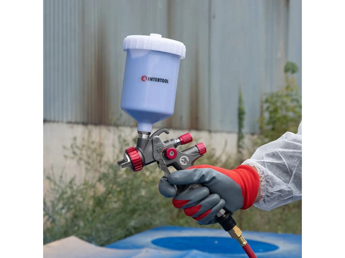 Фарбопульт пневматичний LVLP TEFLON професійний, форсунка 1.4мм, верхній пластиковий бачок 600мл., 1.5бар, STORM INTERTOOL PT-0144 