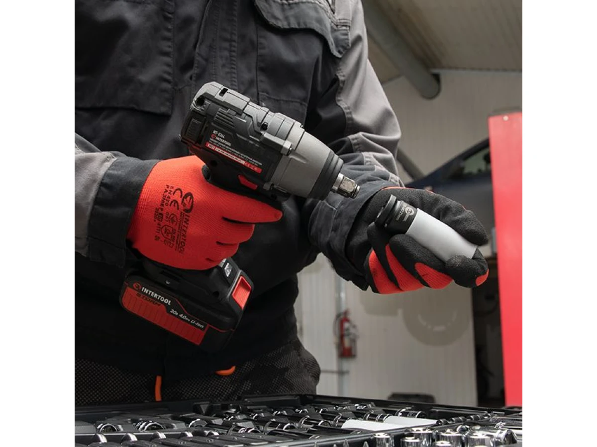Гайковерт ударний акумуляторний з безщітковим двигуном 20 В, 300 Nm, 0-2500 об/хв., 0-3000 уд./хв., 1/2", без ЗП та АКБ INTERTOOL WT-9364 