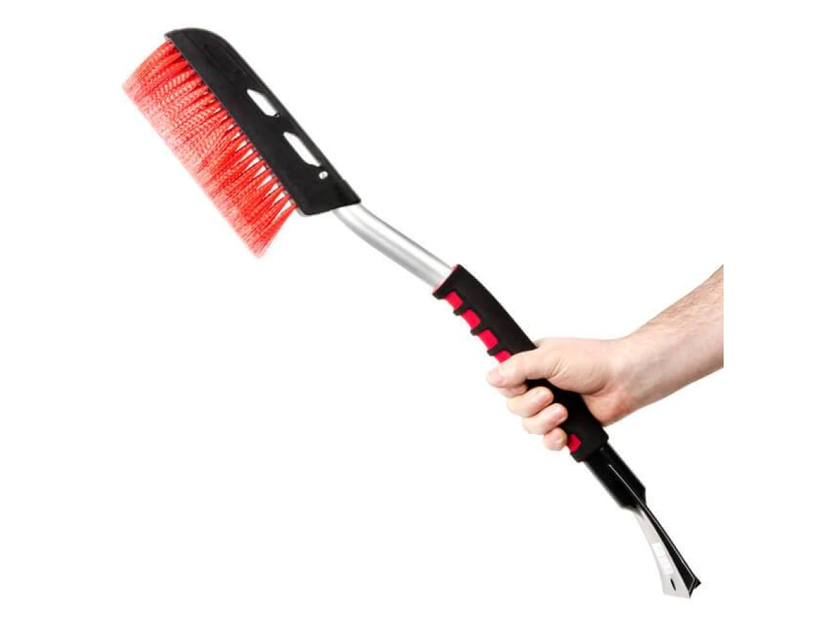 Щітка зі скребком 66см INTERTOOL AT-0117 