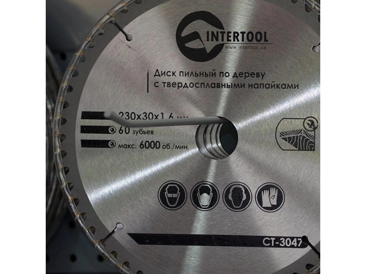 Диск пиляльний по деревині з твердосплавними напайками 230*30*1.6 мм, 60 зубів, 6000 об/хв. INTERTOOL CT-3047 