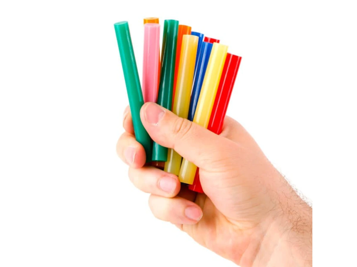 Комплект стрижнів клейових кольорових 11,2 мм * 100 мм, 12 шт INTERTOOL RT-1027 