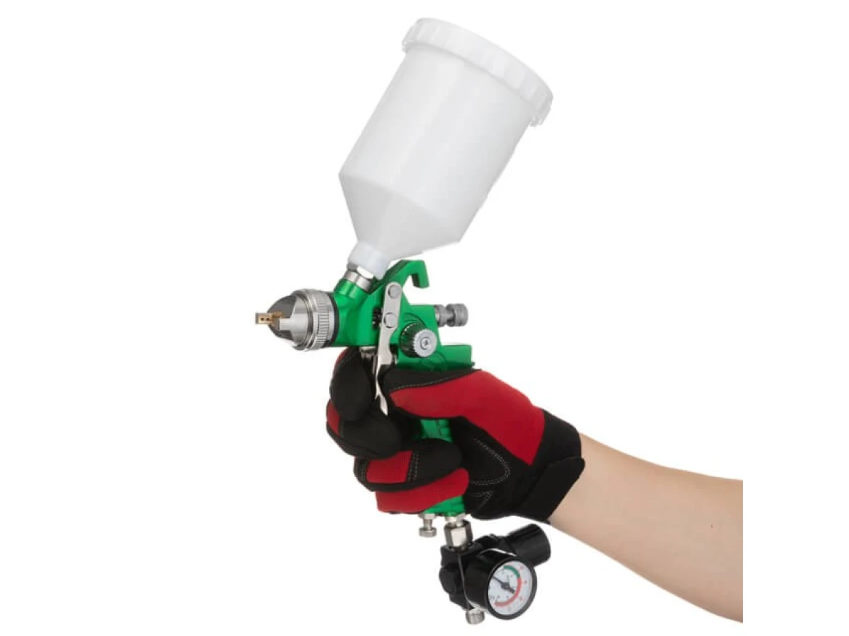 Фарбопульт пневматичний HVLP, форсунка 1.3 мм, верхній пластиковий бачок 600 мл, 3 бар INTERTOOL PT-0102 