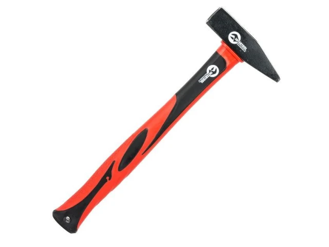 Молоток 500 г, ручка из фибергласса INTERTOOL HT-0205 