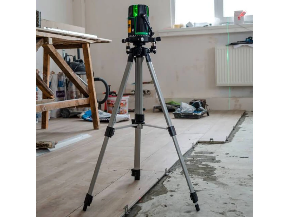 Уровень лазерный 5 лазерных головок, зеленый лазер, звуковая индикация. INTERTOOL MT-3008 