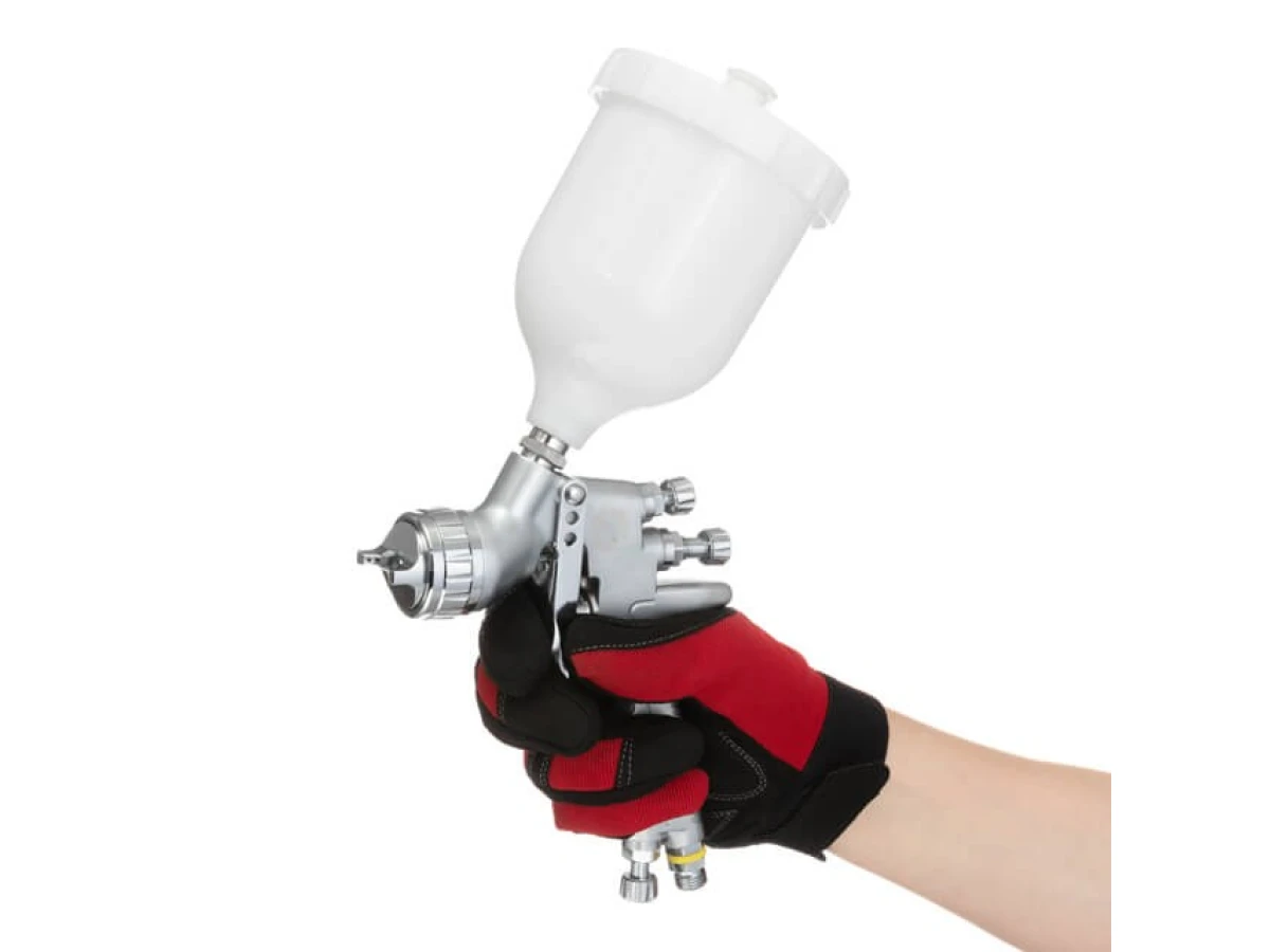 Фарбопульт пневматичний LVMP професійний, форсунка 1.4мм, верхній пластиковий бачок 600 мл., 2бар INTERTOOL PT-0115 