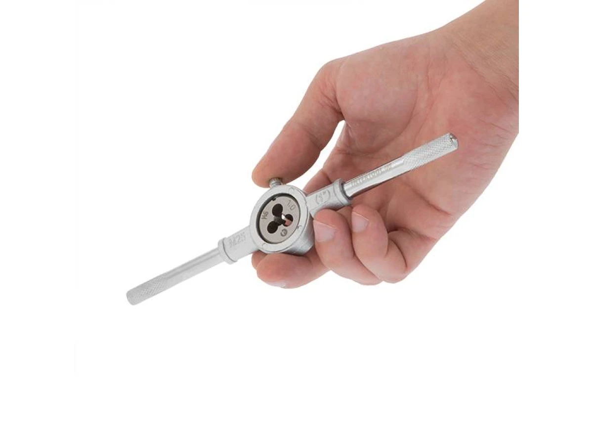 Набор плашек с держателем 6 ед. (M4, M5, M6, M8, M10) INTERTOOL SD-8019 