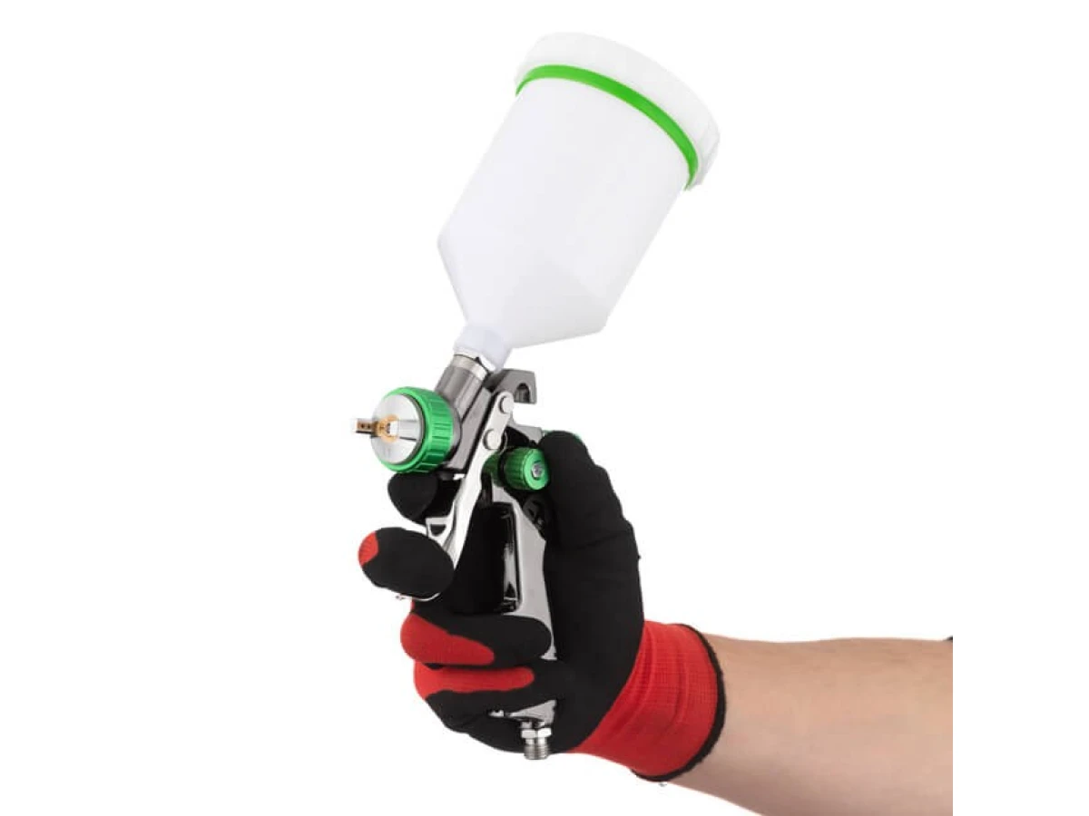 Фарбопульт пневматичний LVLP GREEN професійний, форсунка 1.3мм, верхній пластиковий бачок 600мл., 1.5бар INTERTOOL PT-0132 