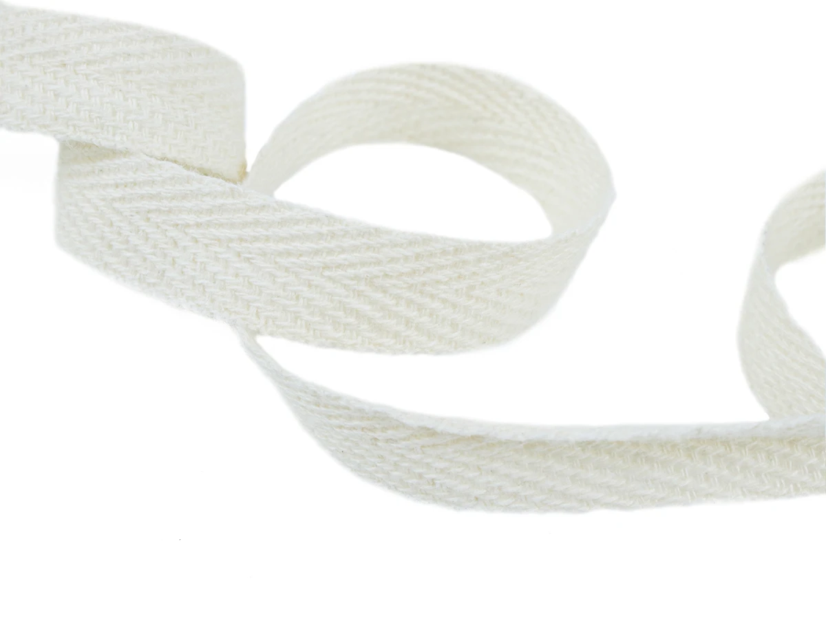 Стрiчка кiперна 1 см молочна 