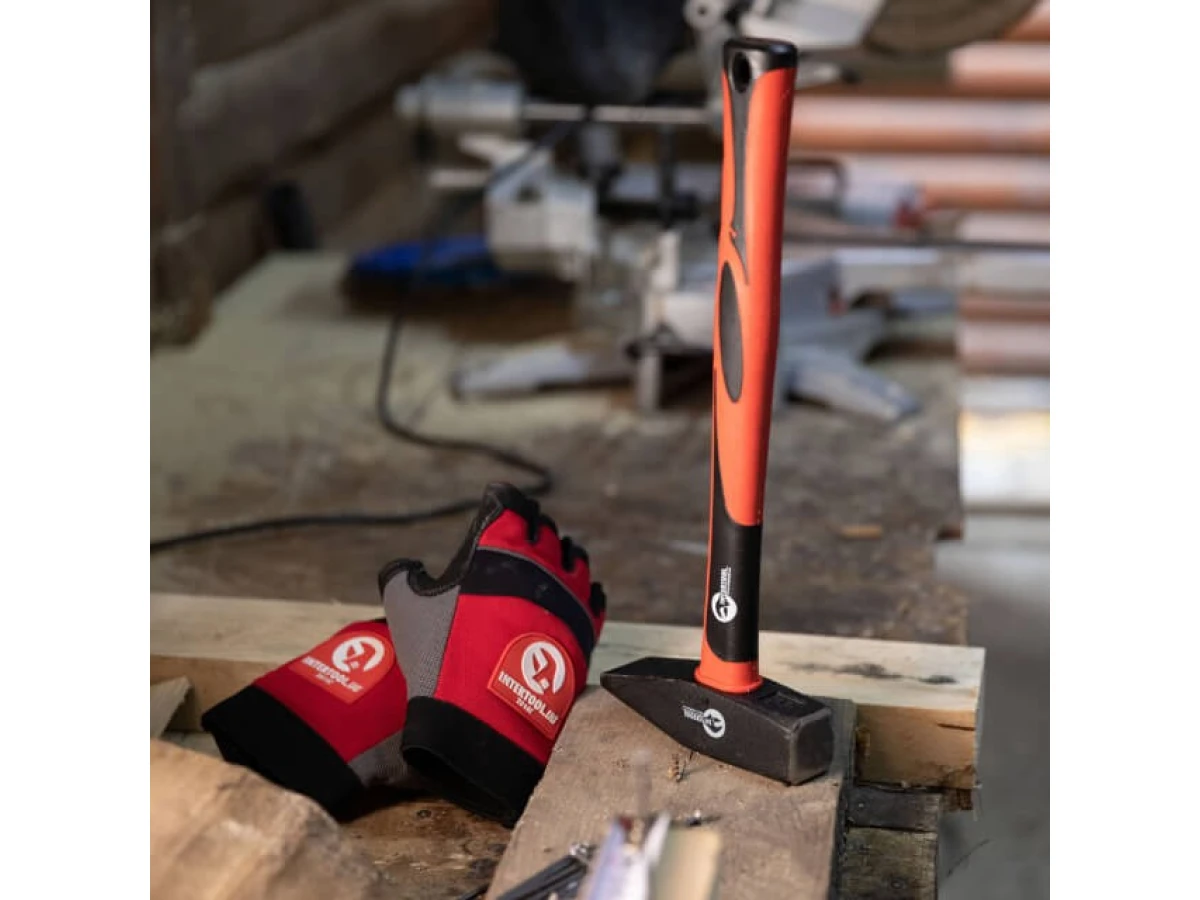 Молоток 800 г.ручка з фібергласу INTERTOOL HT-0208 