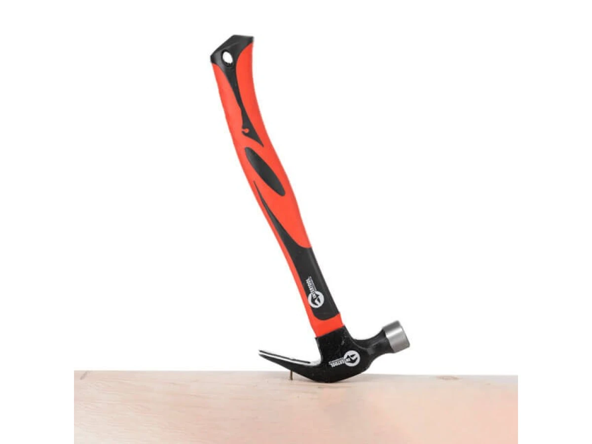 Молоток столярний 450 г.ручка з фібергласу INTERTOOL HT-0223 