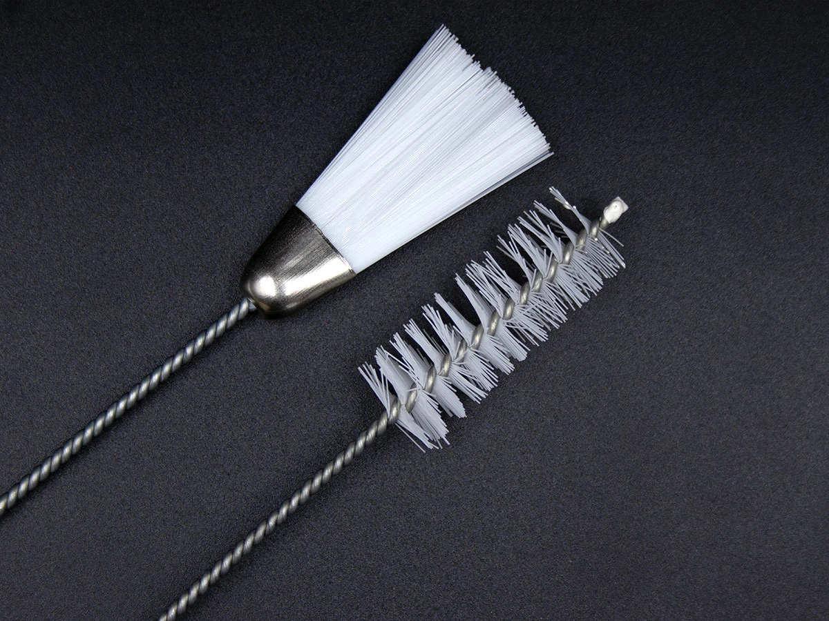 Кисточка (щетка) двухстороняя для чистки швейной машинки, оверлок 