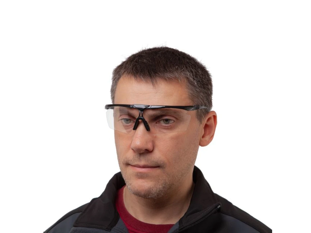 Очки защитные прозрачные, материал линз поликарбонат, материал заушников поликарбонат черного цвета,защита от удара, оптический класс 3 INTERTOOL SP-0090 