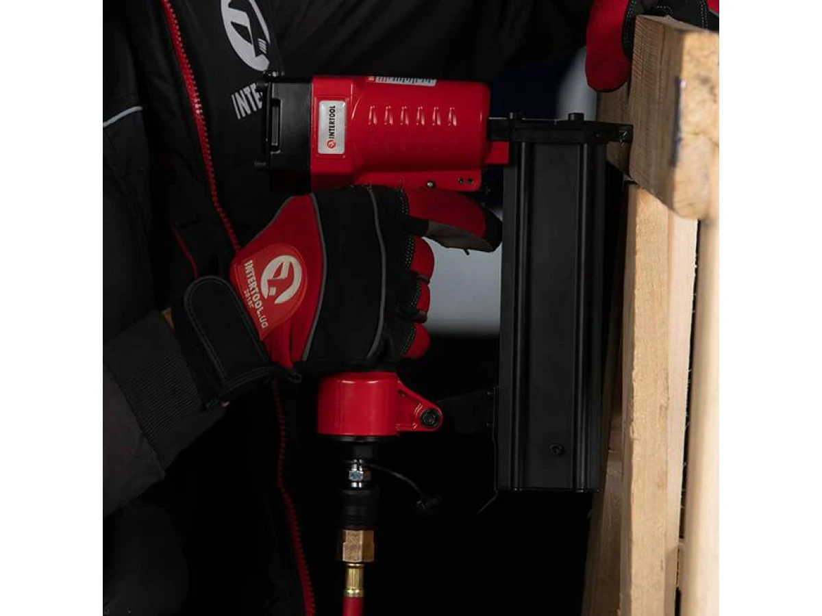 Степлер пневматичний для цвяхів від 15 до 50 мм INTERTOOL PT-1603 