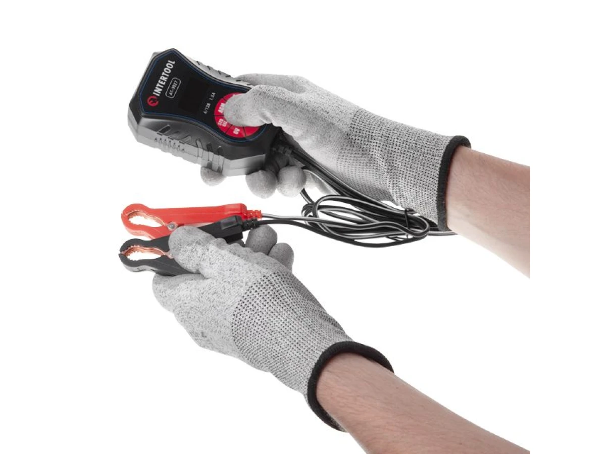 Устройство зарядное 6/12В, 1.5А, 230В, зимний режим зарядки, дисплей, емкость заряжаемого аккумулятора 1.2-40 Aч INTERTOOL AT-3027 